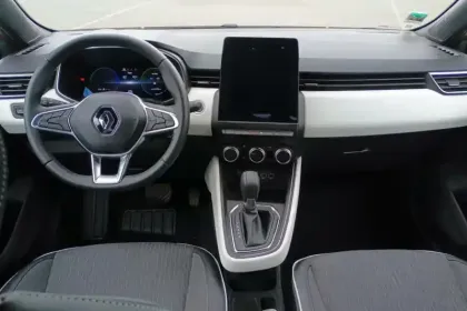 Photo 8 Renault Clio  E-Tech full hybrid 145
