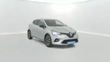 Photo 16 Renault Clio  E-Tech full hybrid 145