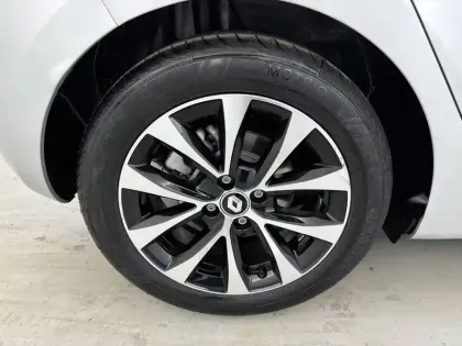 Photo 30 Renault Clio  E-Tech full hybrid 145