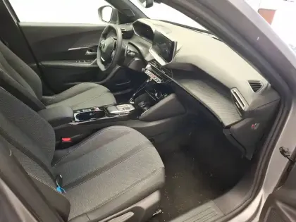 Photo 35 Peugeot 2008  Hybrid 145 e-DCS6