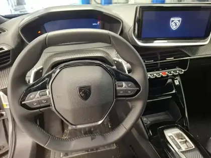 Photo 9 Peugeot 2008  Hybrid 145 e-DCS6