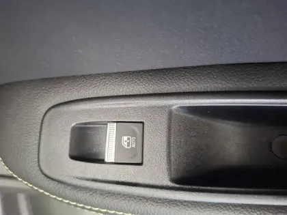 Photo 15 Renault Arkana  E-Tech full hybrid 145 GSR2