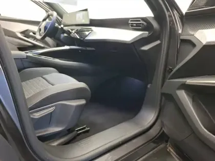 Photo 30 Peugeot 3008  Hybrid 145 e-DCS6