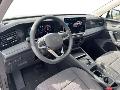Photo 8 Volkswagen Tiguan NOUVEAU 1.5 ETSI 130CH DSG7 LIFE