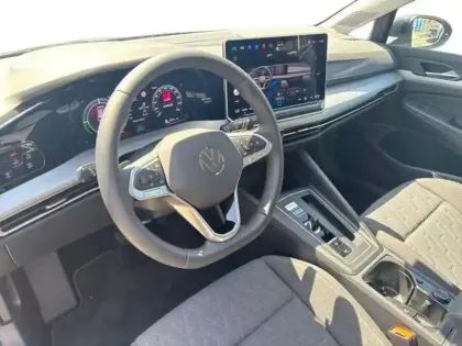 Photo 8 Volkswagen Golf 8 FL 1.5 EHYBRID 204CH DSG6 LIFE PL