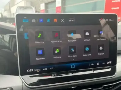 Photo 9 Volkswagen Golf 8 FL 1.5 EHYBRID 204CH DSG6 LIFE PL