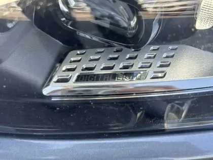 Photo 14 Mercedes Classe C  300 e Hybrid EQ Berline AMG L