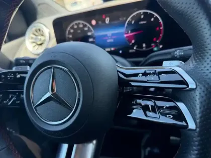Photo 10 Mercedes Classe B 200 d AMG Line