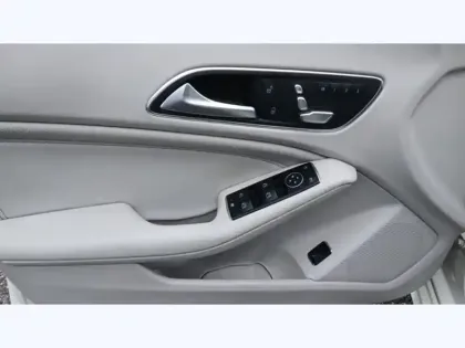 Photo 12 Mercedes CLA  180 SB Inspiration