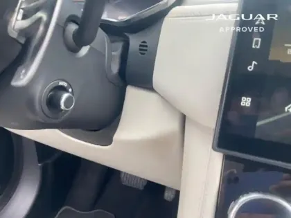 Photo 12 Jaguar F-Pace  P400e Plug-in-Hybrid SE BVA8 AWD