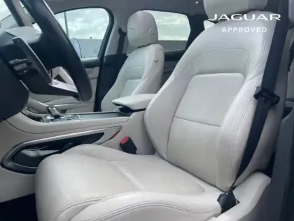 Photo 5 Jaguar F-Pace  P400e Plug-in-Hybrid SE BVA8 AWD