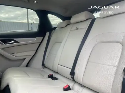 Photo 9 Jaguar F-Pace  P400e Plug-in-Hybrid SE BVA8 AWD