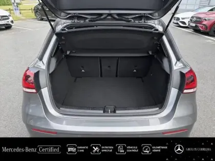 Photo 11 Mercedes Classe A  180 136ch AMG Line 7G-DCT