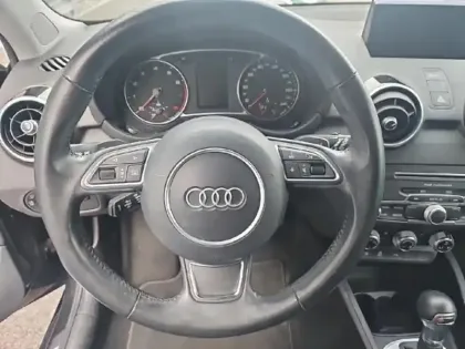 Photo 12 Audi A1  Sportback 1.0 TFSI 95ch ultra Midnight Series S tronic 7