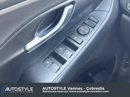 Photo 13 Hyundai I30  SW 1.0 T-GDi 120ch Hybrid 48V Creative DCT-7
