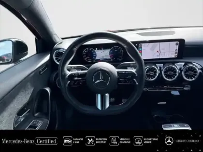 Photo 6 Mercedes Classe A  180 136ch AMG Line 7G-DCT