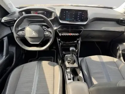 Photo 7 Peugeot 2008  1.2 PureTech 100ch S&S Allure