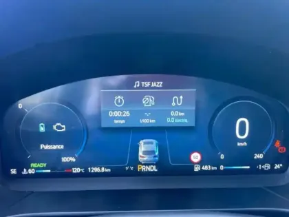 Photo 10 Ford Kuga  2.5 Duratec 180ch Hybrid FlexiFuel Titanium Powershift