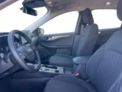 Photo 6 Ford Kuga  2.5 Duratec 180ch Hybrid FlexiFuel Titanium Powershift