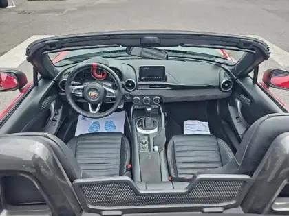 Photo 10 Abarth 124 Spider  1.4 MultiAir 170ch Scorpione BVA6