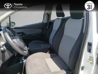 Photo 10 Toyota Yaris  70 VVT-i Ultimate 5p