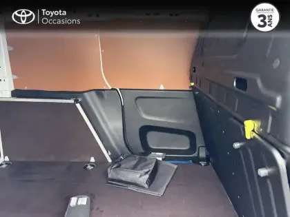 Photo 11 Toyota Proace  CITY Medium 130 D-4D Start BVA MY25 Tarif réservée aux professionnels