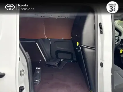 Photo 6 Toyota Proace  CITY Medium 130 D-4D Start BVA MY25 Tarif réservée aux professionnels
