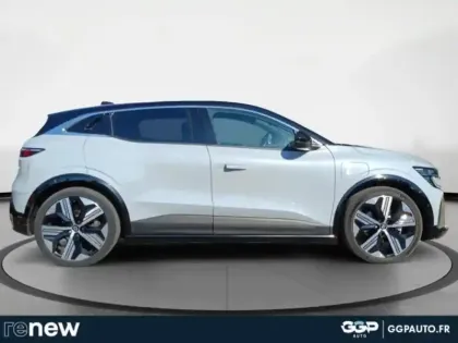 Photo 5 Renault Megane  E-Tech Electric EV60 220ch Iconic super charge -C
