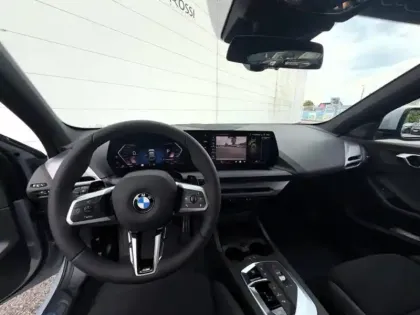 Photo 8 BMW Serie 1 Série 1 120A 170ch M Sport DKG7