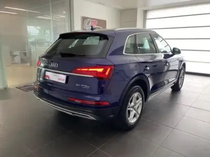 Photo 6 Audi Q5  50 TFSI e 299ch Business Executive quattro S tronic 7