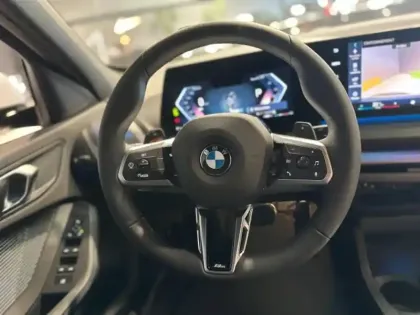 Photo 14 BMW Serie 1 Série 1 120A 170ch M Sport DKG7