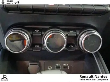 Photo 11 Renault Clio  1.6 E-Tech 145ch full hybrid Techno