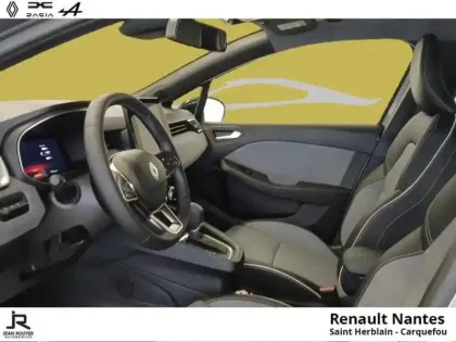 Photo 12 Renault Clio  1.6 E-Tech 145ch full hybrid Techno