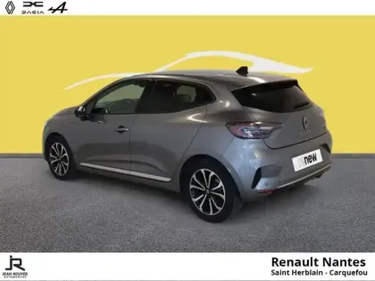 Photo 5 Renault Clio  1.6 E-Tech 145ch full hybrid Techno