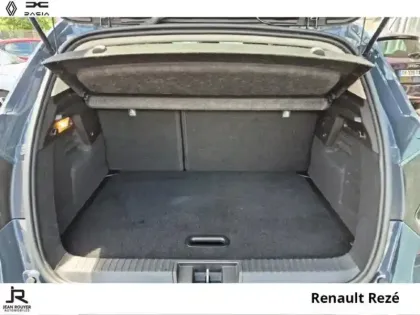 Photo 6 Renault Captur  1.6 E-Tech hybride 145ch Equilibre