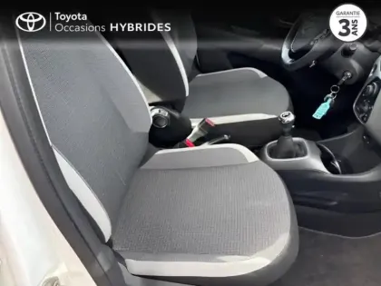 Photo 11 Toyota Aygo  1.0 VVT-i 72ch x-play 5P MY19