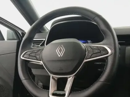 Photo 14 Renault Clio  1.6 E-Tech 145ch full hybrid esprit Alpine - 25