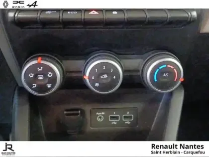 Photo 11 Renault Clio  1.5 Blue dCi 100ch Evolution
