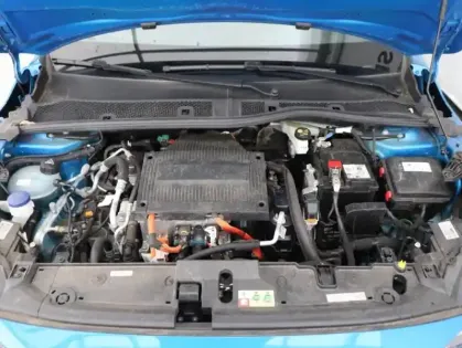 Photo 11 Peugeot 208  e- 136ch Style