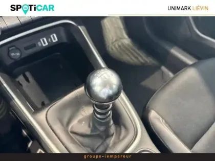 Photo 13 Jeep Avenger  1.2 Turbo T3 100ch Altitude +