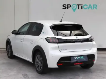 Photo 6 Peugeot 208  e- 136ch Allure Pack
