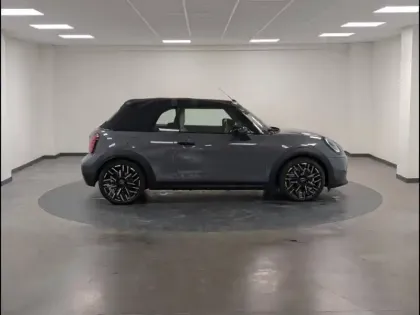 Photo 11 Mini Cooper  Cabrio S 204ch Favoured DKG7