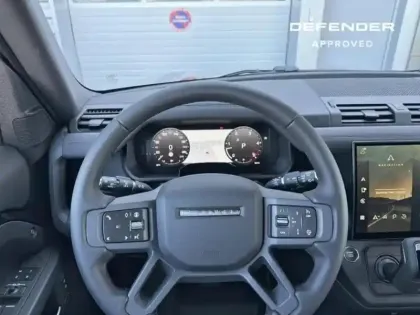 Photo 7 Land rover Defender  90 3.0 D250 Hard Top X-Dynamic SE