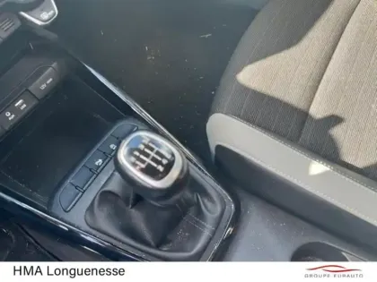 Photo 14 Kia Stonic  1.0 T-GDI 120ch ISG Launch Edition