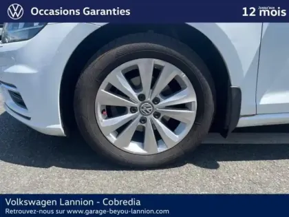 Photo 13 Volkswagen Golf  1.5 eTSI EVO2 150ch R-Line DSG7