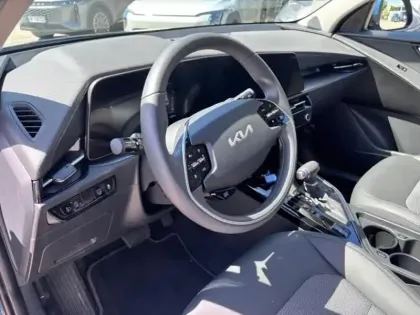 Photo 7 Kia Niro  1.6 GDi 129ch HEV Active DCT6