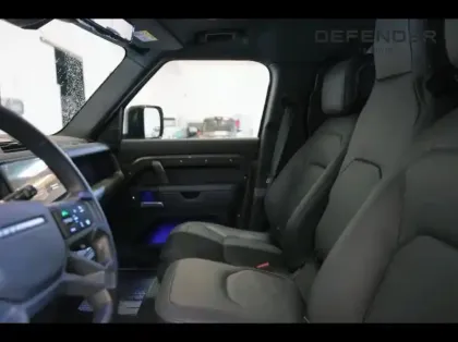 Photo 8 Land rover Defender  110 3.0 D250 Hard Top X-Dynamic SE