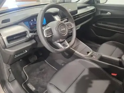 Photo 7 Jeep Avenger  Electrique 156ch 115kW Altitude