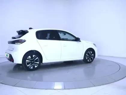 Photo 6 Peugeot 208  Hybrid 100 e-DCS6