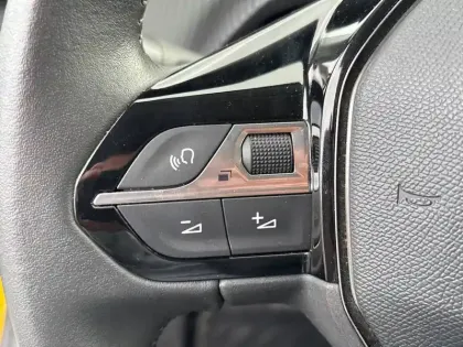 Photo 14 Peugeot 208  Electrique 50 kWh 136ch